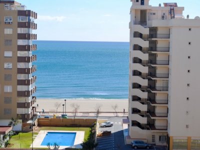 Квартира с тремя спальнями в Фуэнхироле, Торребланка