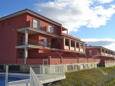 Новая квартира с 2 спальнями в закрытом комплексе с бассейном недалеко от Фуэнхиролы