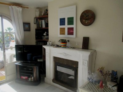 07 chimenea salon riviera del sol.jpg